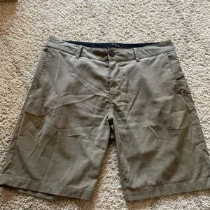 Nitrous khaki hybrid shorts, size 32